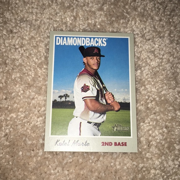Baseball cards - Picture 5 of 8